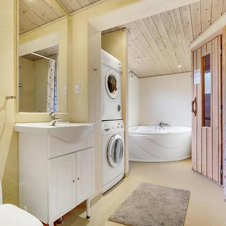 Beautiful In With Kitchen *